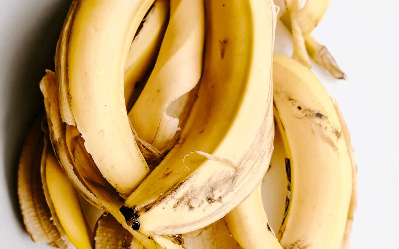 Pericolose banane: non le comprate mai se hanno questo colore