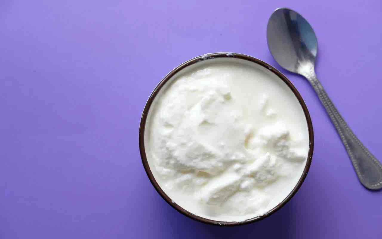 Você quer perder peso?  Use iogurte!  Aqui está como tomá-lo