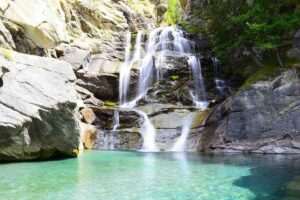 Se sei in Sicilia devi assolutamente visitare queste 3 cascate
