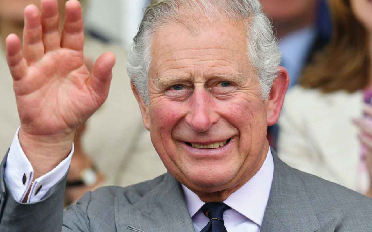 Chi è Carlo, nuovo Re d'Inghilterra: età, figli, moglie, malattia e Camilla
