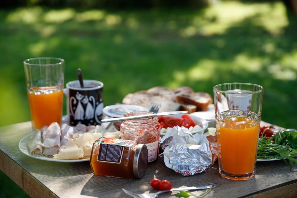 Le intossicazioni alimentari estive: i cibi più a rischio e come evitarle