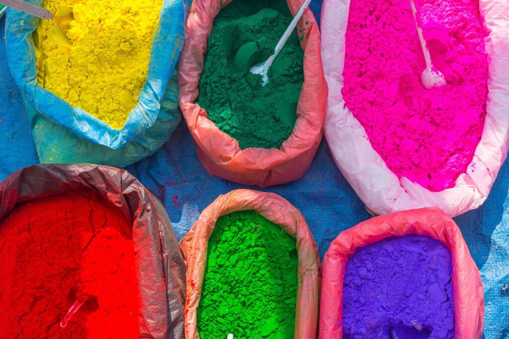 Oroscopo dei colori: la tonalità che porta fortuna e benessere a ogni segno